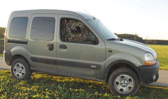 4x4 mit Tarnung