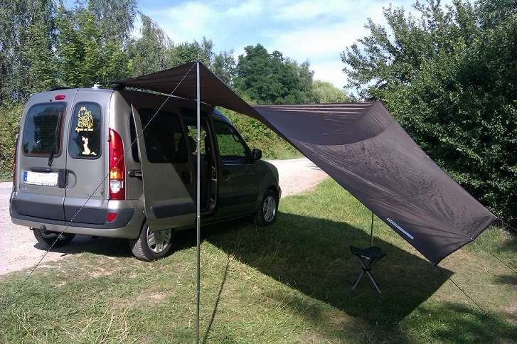 Kangoo mit Sonnensegel